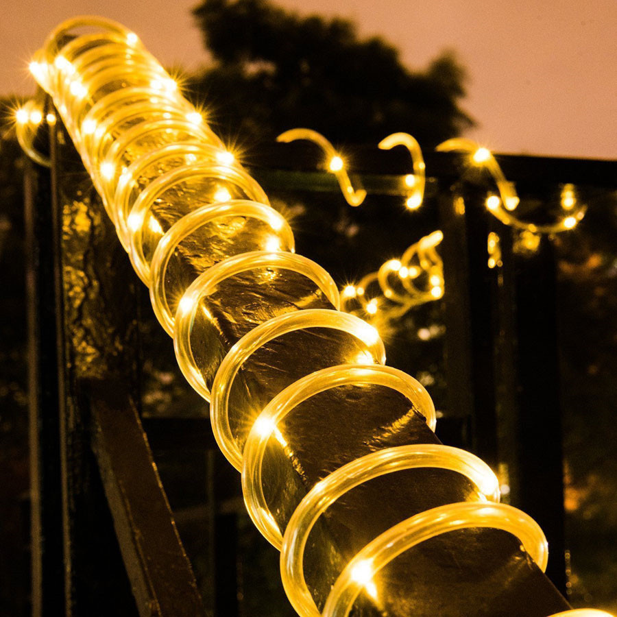 Zewnętrzne lampki solarne LED  – Outdoor Lighting Year Round recenzja i cena